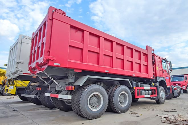 SINOTRUK New Sinotruk Howo 340 Tipper Trucks for Sale in Mali - Tipper: picture 4 SINOTRUK New Sinotruk Howo 340 Tipper Trucks for Sale in Mali - Tipper: picture 4
