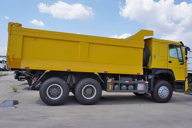 SINOTRUK Sinotruk Howo 10 Wheeler Dump Truck for Sale in Djibouti - Tipper: picture 3 SINOTRUK Sinotruk Howo 10 Wheeler Dump Truck for Sale in Djibouti - Tipper: picture 3