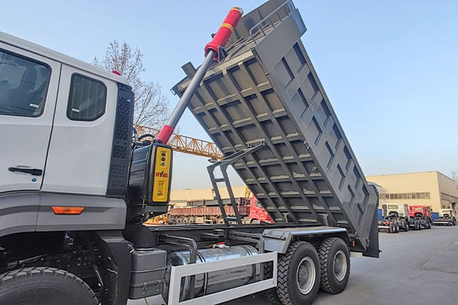 Sinotruk Howo 6x4 Dump Truck Price for Sale in Jamaica - Tipper: picture 4 Sinotruk Howo 6x4 Dump Truck Price for Sale in Jamaica - Tipper: picture 4