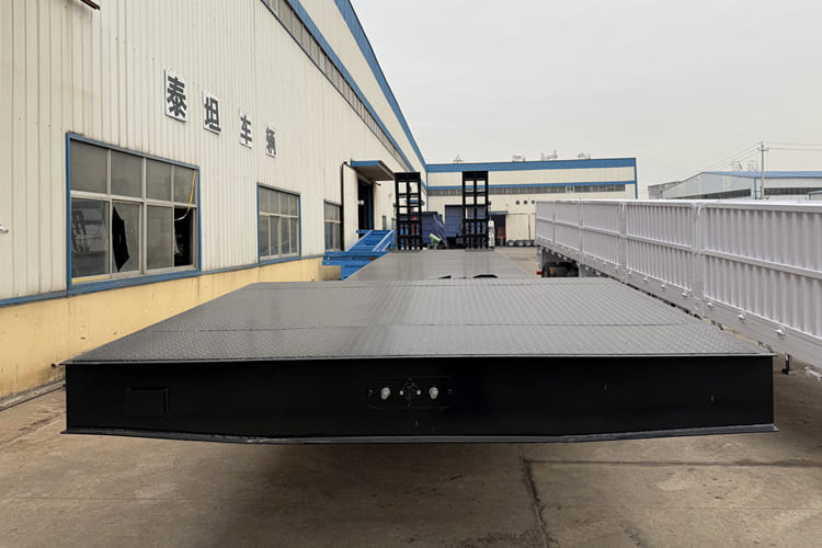 TITAN 4 Axle Lowbed Trailer for Sale in Mali - Low loader semi-trailer: picture 3 TITAN 4 Axle Lowbed Trailer for Sale in Mali - Low loader semi-trailer: picture 3