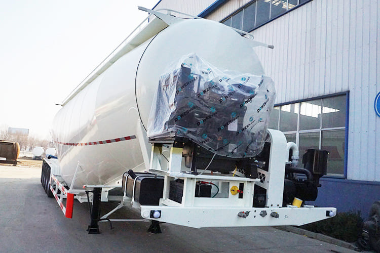 TITAN Bulk Cement Truck Trailer for Sale in Mali - Tank semi-trailer: picture 3 TITAN Bulk Cement Truck Trailer for Sale in Mali - Tank semi-trailer: picture 3