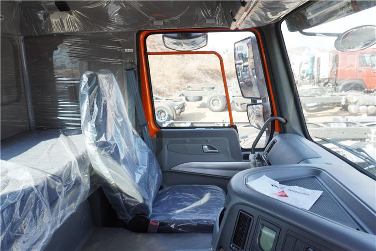 SINOTRUK Howo 371hp 6x4 10 Tires Truck Head for Sale In Jamaica - Tractor unit: picture 5 SINOTRUK Howo 371hp 6x4 10 Tires Truck Head for Sale In Jamaica - Tractor unit: picture 5