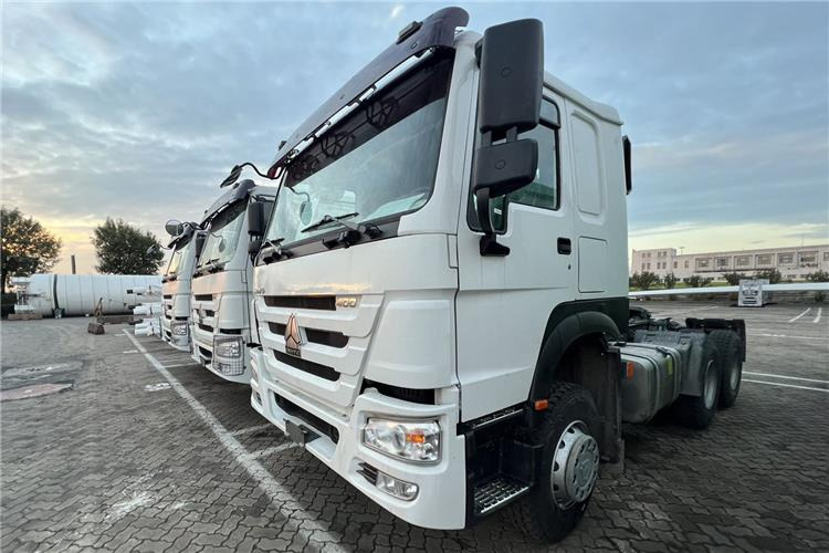 SINOTRUK Howo Truck Price - 400hp 10 Wheeler for Sale In Cameroon - Tractor unit: picture 1 SINOTRUK Howo Truck Price - 400hp 10 Wheeler for Sale In Cameroon - Tractor unit: picture 1