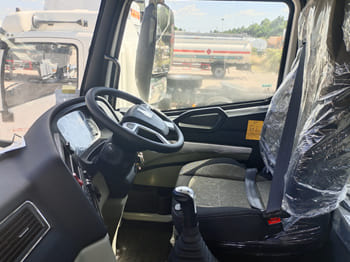 SINOTRUK Sinotruck for sale for Sale in Malawi - Tractor unit: picture 5 SINOTRUK Sinotruck for sale for Sale in Malawi - Tractor unit: picture 5
