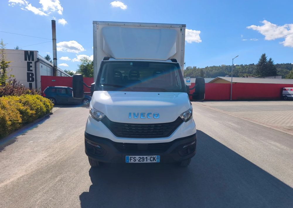 Iveco DAILY 70C18 KONTENER 5,5M obsługa silnika nowy rozrząd - Box van: picture 3 Iveco DAILY 70C18 KONTENER 5,5M obsługa silnika nowy rozrząd - Box van: picture 3