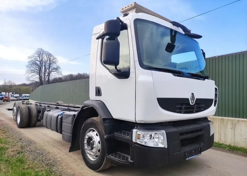 Renault Premium 26.380 Dxi 6x2 rama do zabudowy - Cab chassis truck: picture 1 Renault Premium 26.380 Dxi 6x2 rama do zabudowy - Cab chassis truck: picture 1