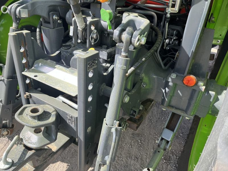 KUBOTA M5111 LP - Farm tractor: picture 5 KUBOTA M5111 LP - Farm tractor: picture 5