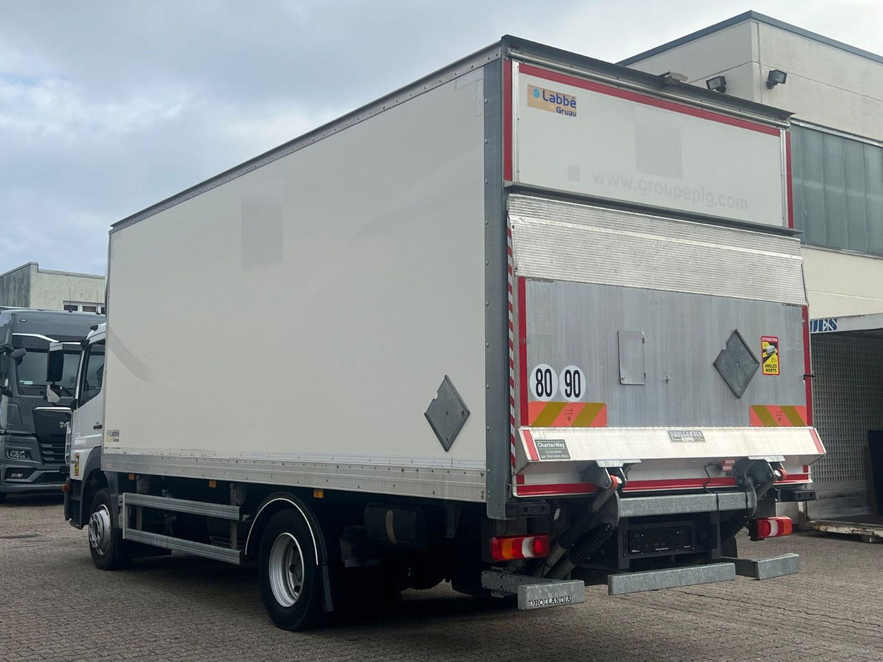 Mercedes-Benz Atego 1218 L Classic-Vermietung möglich-ADR-LBW - Box truck: picture 5 Mercedes-Benz Atego 1218 L Classic-Vermietung möglich-ADR-LBW - Box truck: picture 5