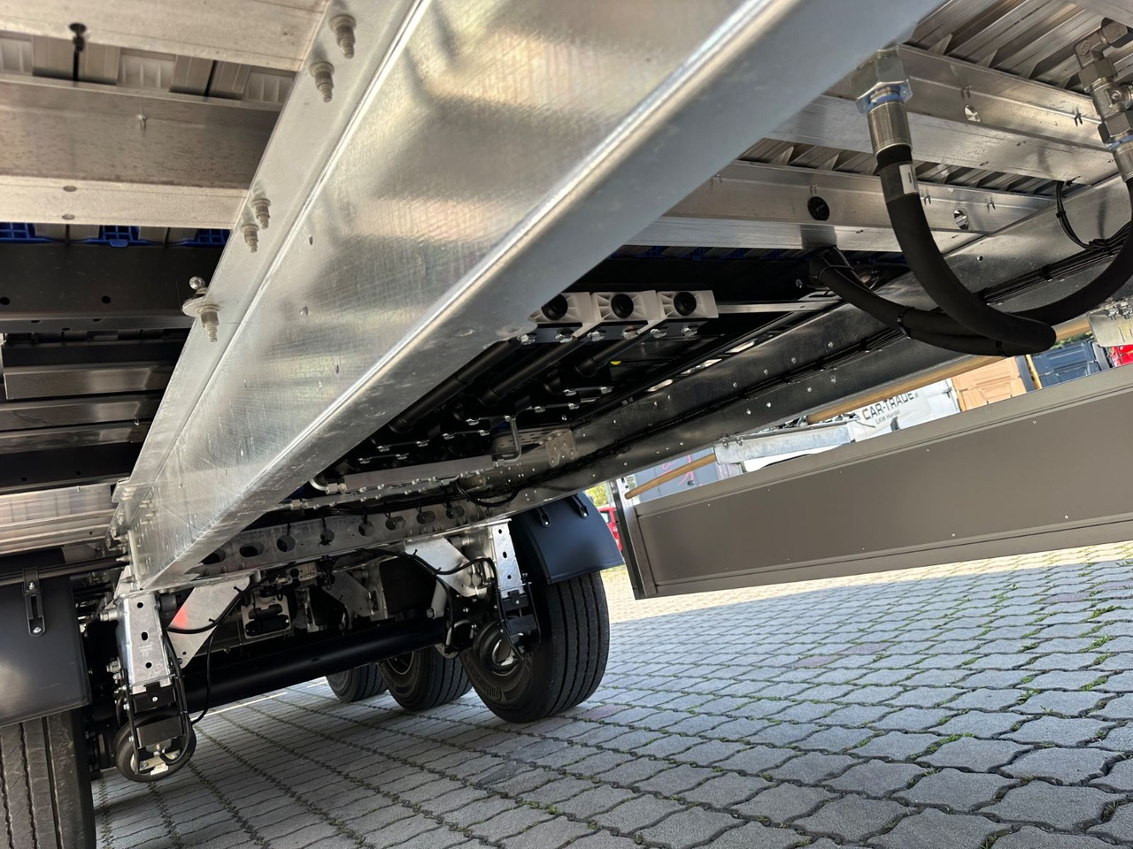 Walking floor semi-trailer Kraker CF-200ZL  Lift 92m³ Müllplane: picture 6
