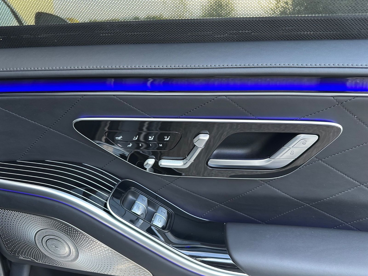 Leasing of  Mercedes-Benz S 400 d 4MATIC L Burmester 4D Chauffeur Packet Mercedes-Benz S 400 d 4MATIC L Burmester 4D Chauffeur Packet: picture 13