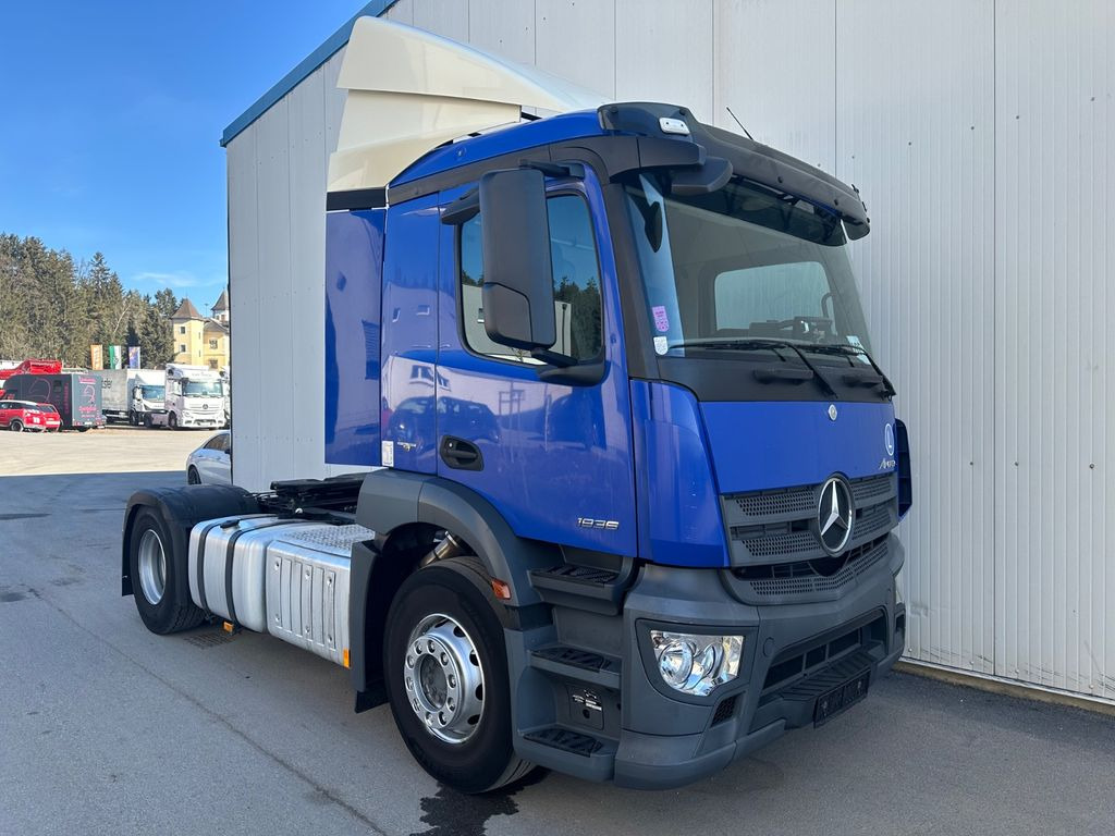 Mercedes-Benz Antos 1836 Mercedes-Benz Antos 1836 - Tractor unit: picture 2 Mercedes-Benz Antos 1836 Mercedes-Benz Antos 1836 - Tractor unit: picture 2