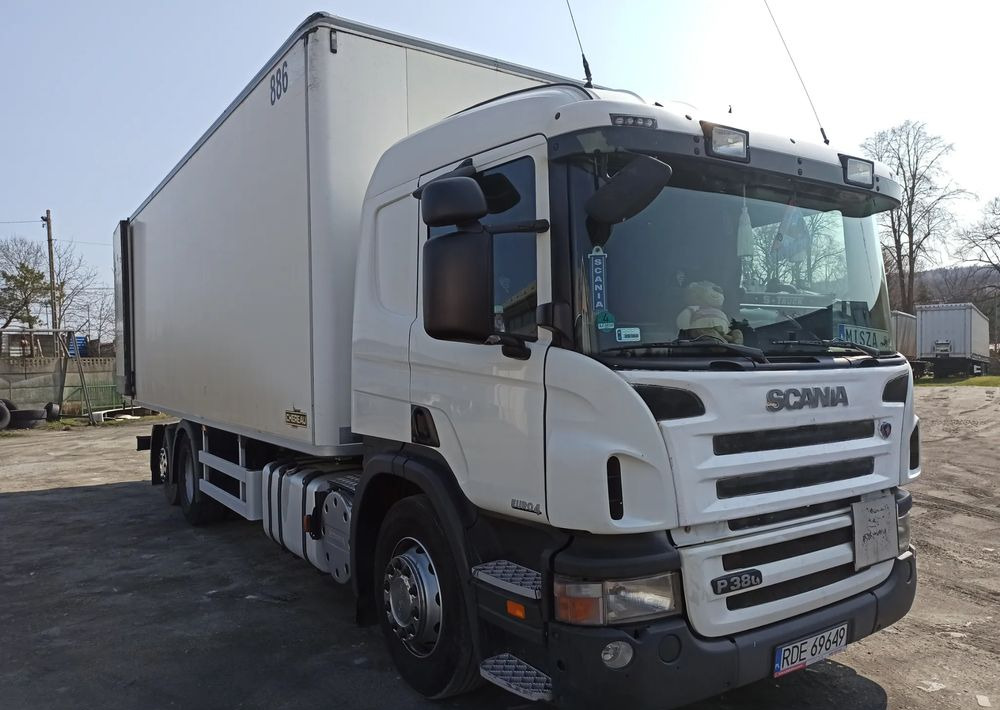 Isothermal truck Scania B6X2: picture 1
