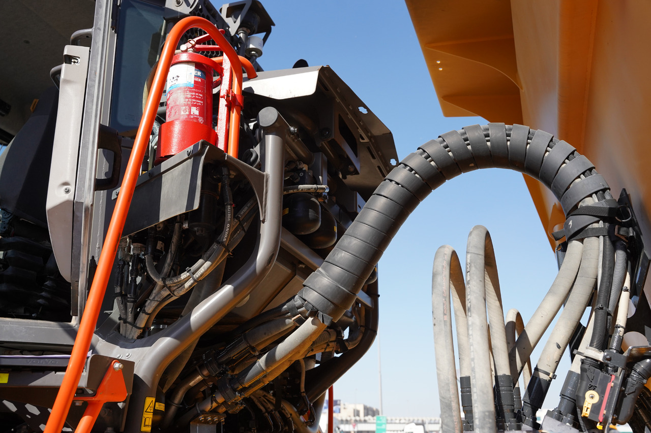 Articulated dumper Volvo A40G: picture 19