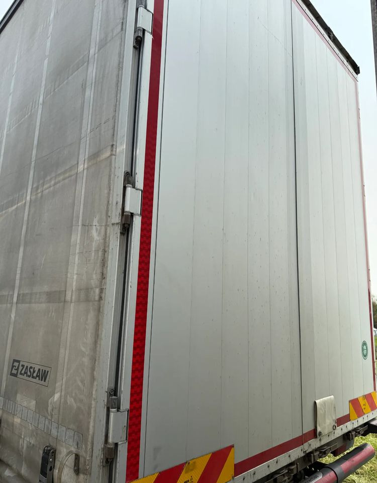 MAN - Curtainsider truck: picture 5 MAN - Curtainsider truck: picture 5