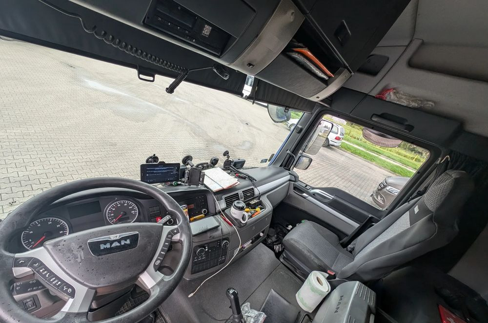 MAN TGL - Curtainsider truck: picture 3 MAN TGL - Curtainsider truck: picture 3