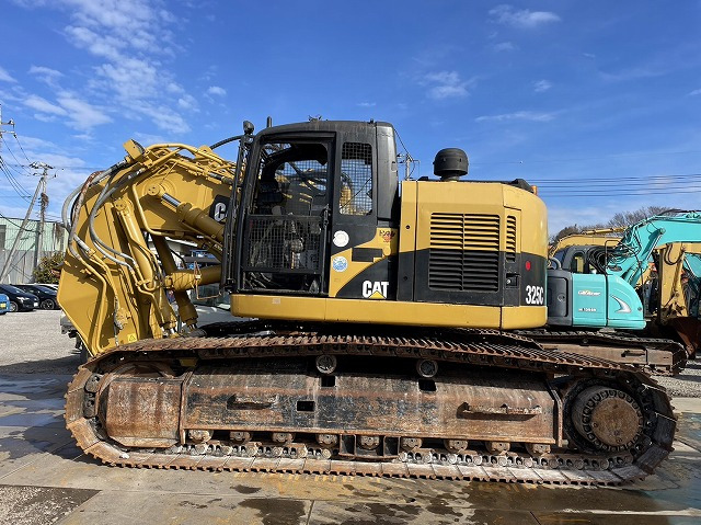 CAT 325C - Crawler excavator: picture 2 CAT 325C - Crawler excavator: picture 2