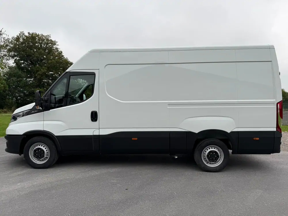 Iveco Daily 35-140 *L3H2*DISPO DE STOCK*Airco*Cruise control - Panel van: picture 4 Iveco Daily 35-140 *L3H2*DISPO DE STOCK*Airco*Cruise control - Panel van: picture 4
