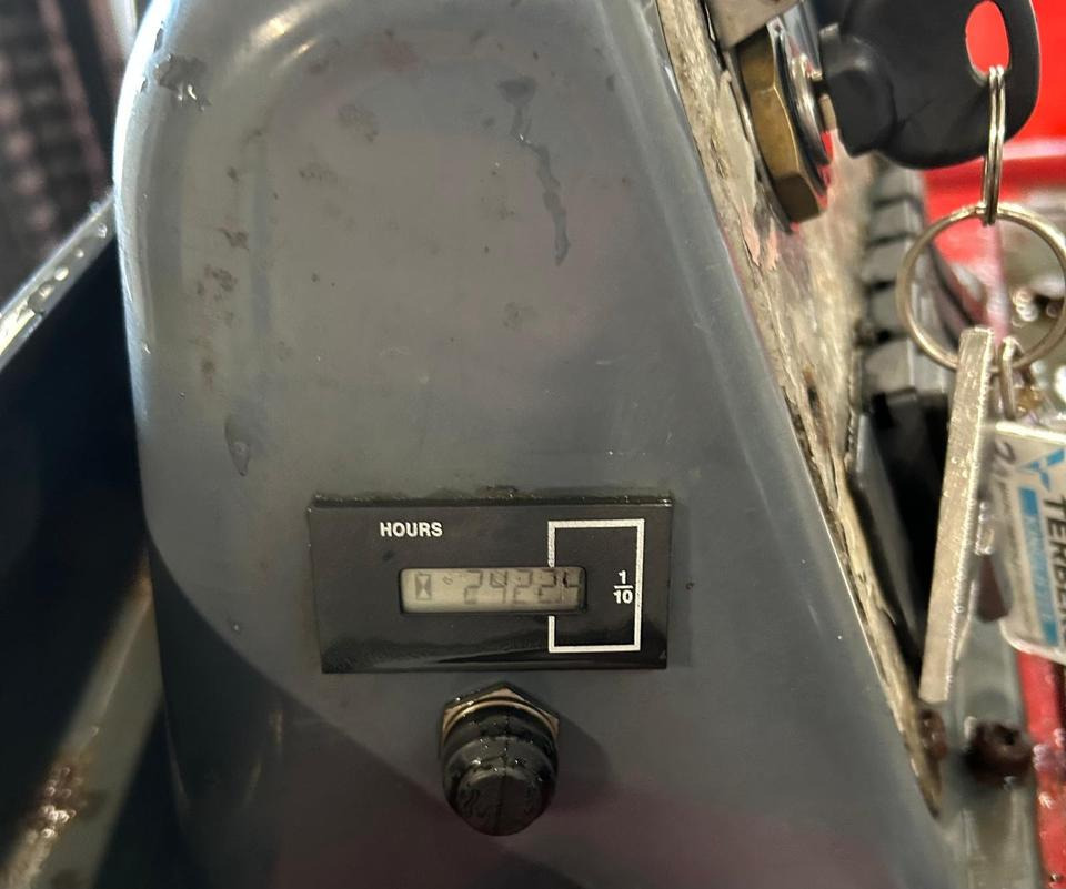 Truck mounted forklift Moffett M4-25.3 + Ausschubzinken + gr. Reifen + 3 mtr. + Turbo: picture 17