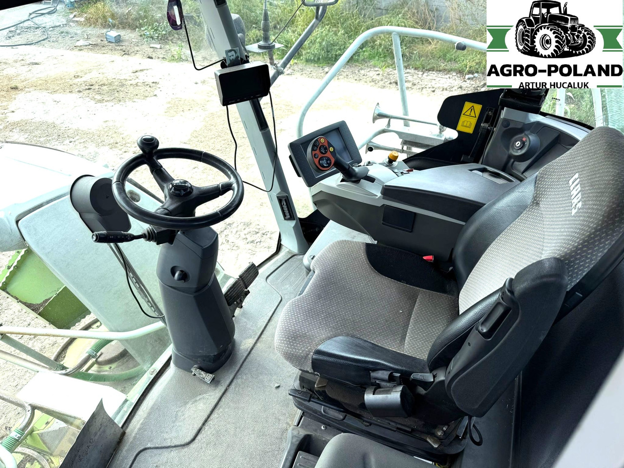 CLAAS JAGUAR 940 - 2014 ROK - 4X4 - Forage harvester: picture 3 CLAAS JAGUAR 940 - 2014 ROK - 4X4 - Forage harvester: picture 3