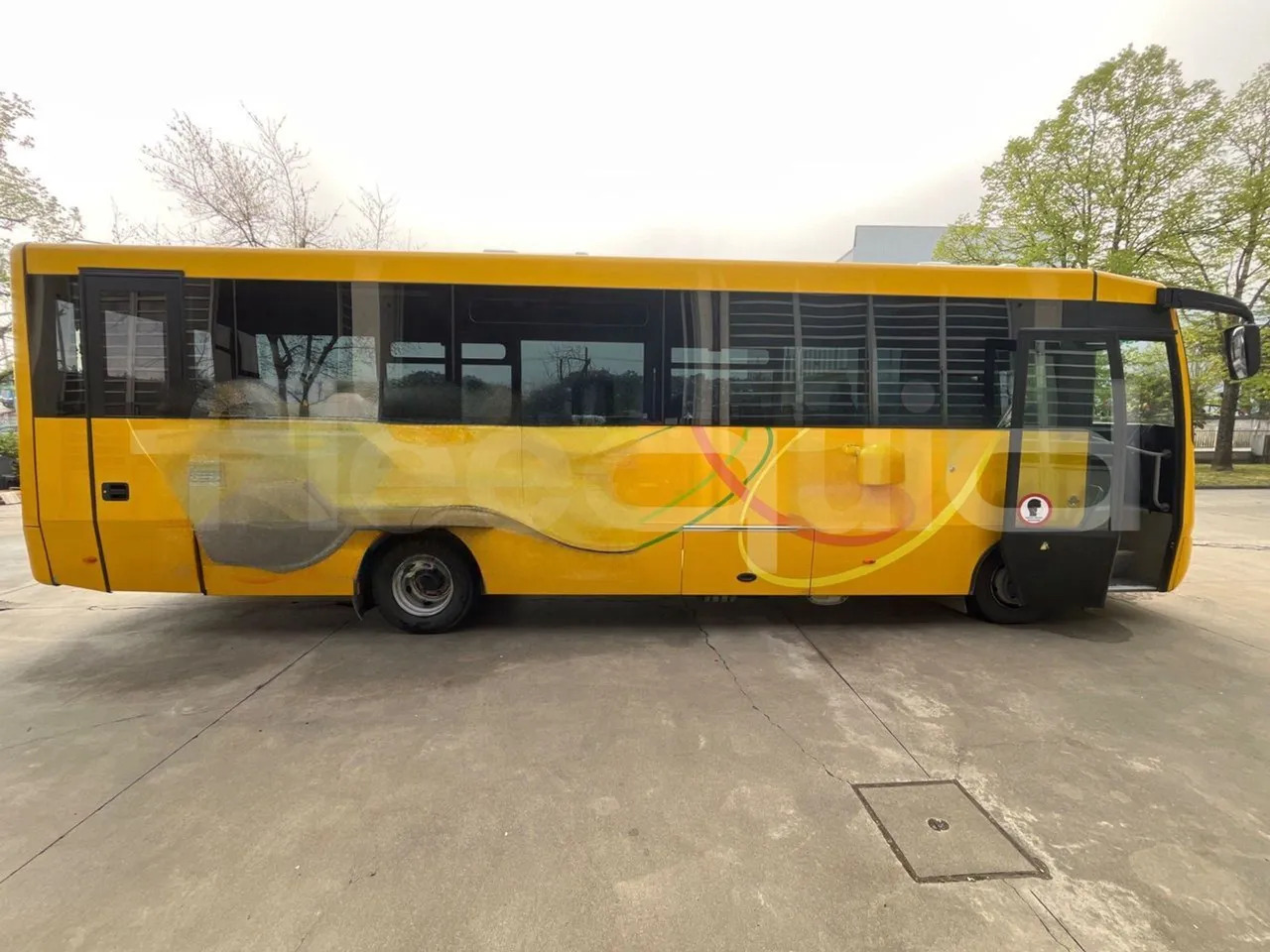 School bus Iveco 100/E4: picture 11