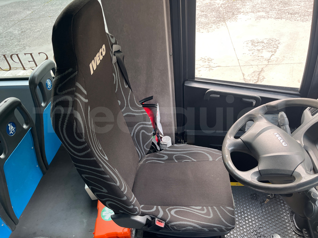 School bus Iveco 100/E4: picture 13