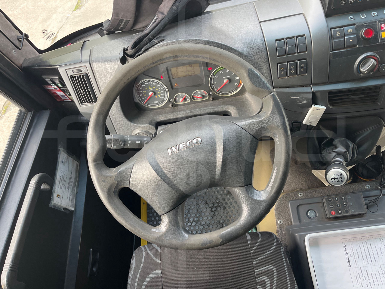 School bus Iveco 100/E4: picture 16