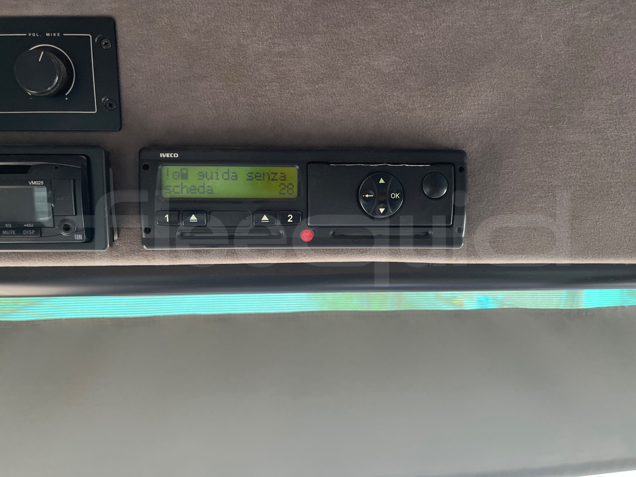 School bus Iveco 100/E4: picture 17