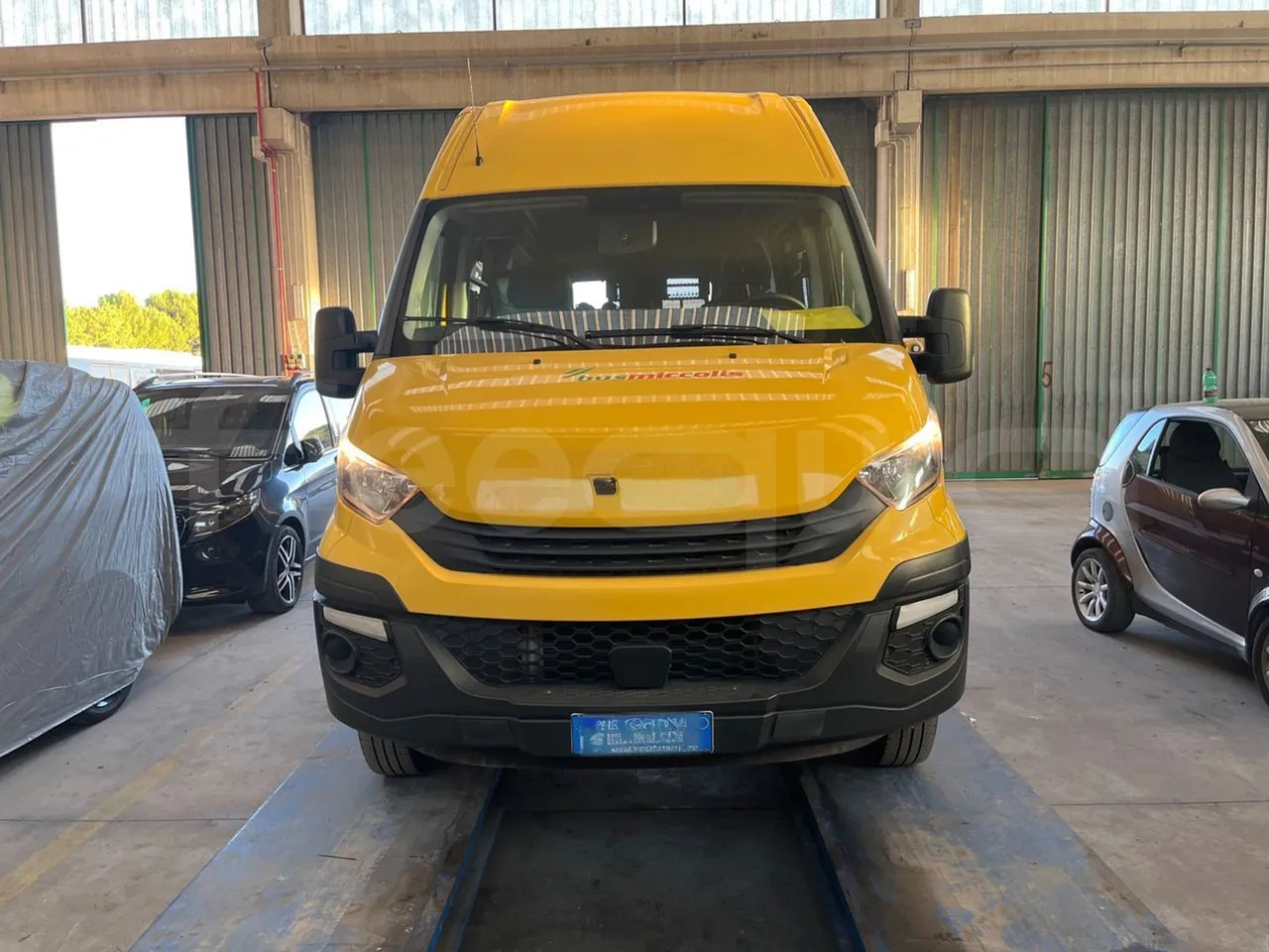 Iveco Daily - School bus: picture 2 Iveco Daily - School bus: picture 2