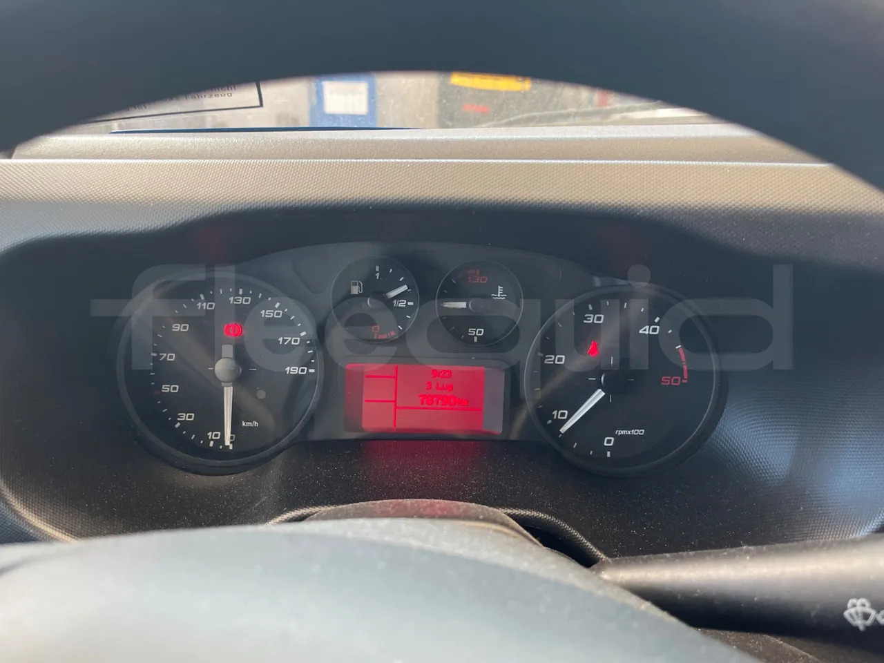 Iveco Daily - School bus: picture 3 Iveco Daily - School bus: picture 3