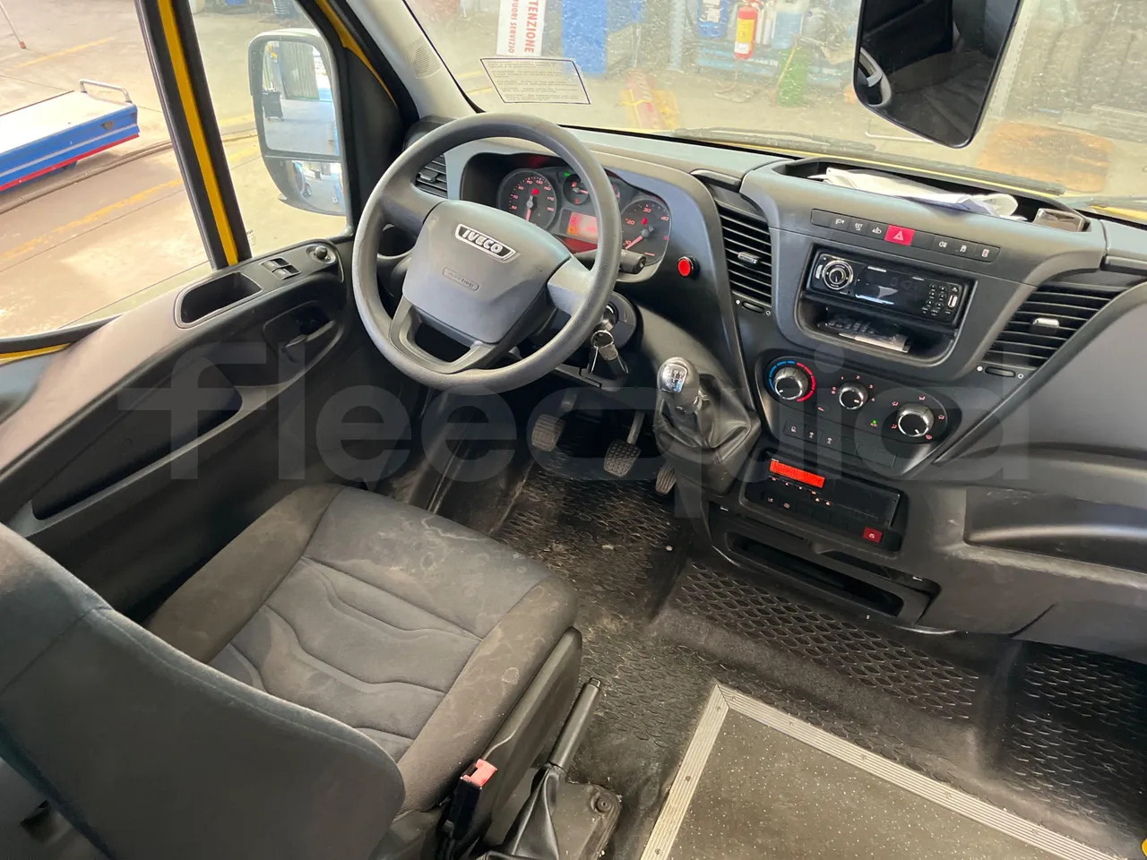 School bus Iveco Daily: picture 17