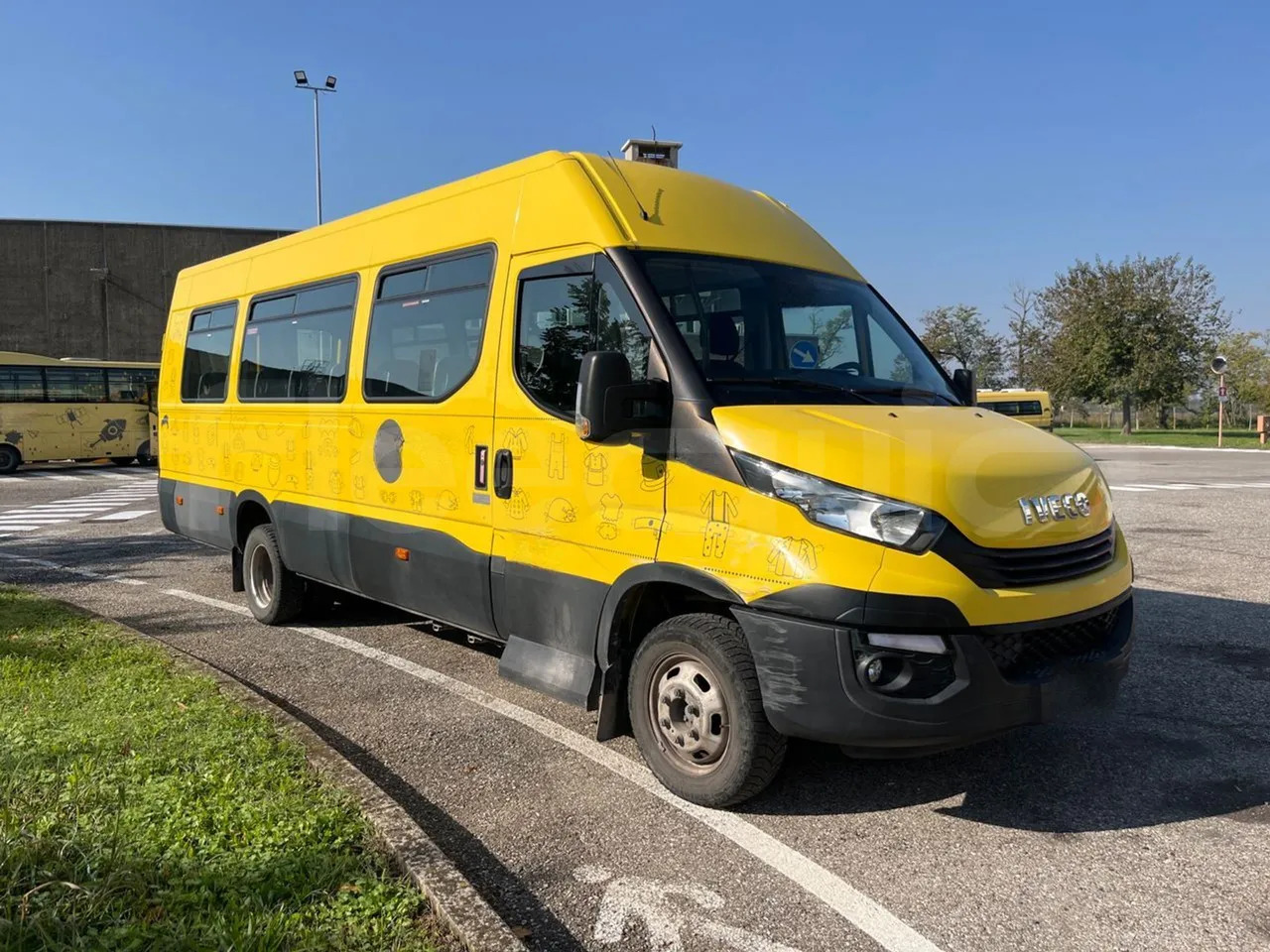 Iveco Daily - School bus: picture 1 Iveco Daily - School bus: picture 1