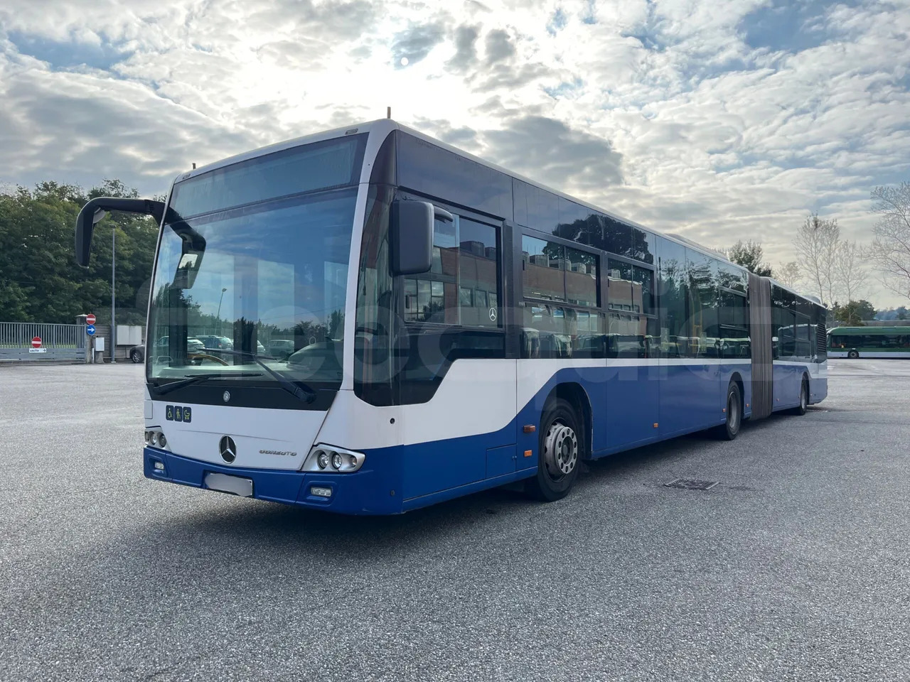 Mercedes-Benz Conecto - Articulated bus: picture 4 Mercedes-Benz Conecto - Articulated bus: picture 4