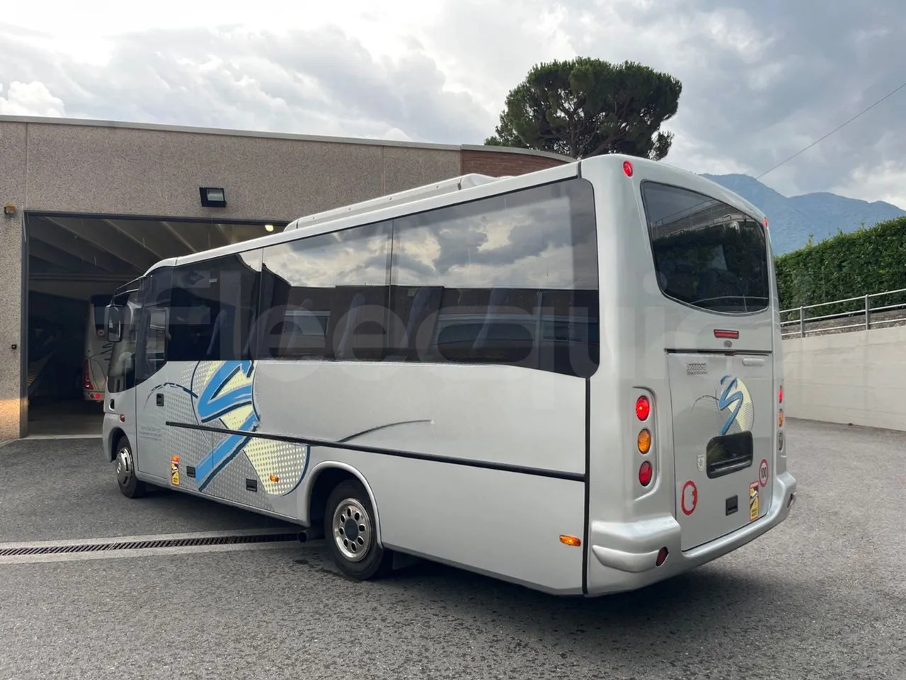 Coach Mercedes-Benz MB 818 S: picture 9