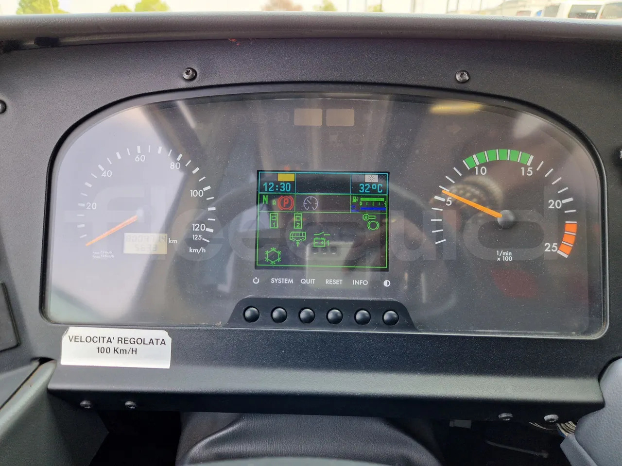 Mercedes-Benz Tourismo - Coach: picture 3 Mercedes-Benz Tourismo - Coach: picture 3