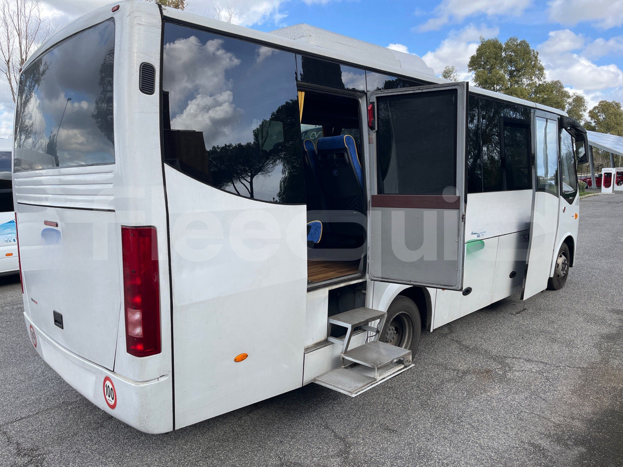 Coach Mercedes-Benz Vario: picture 9