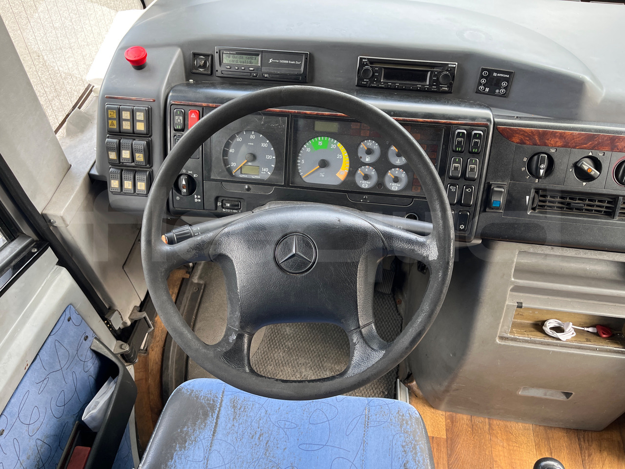 Coach Mercedes-Benz Vario: picture 19