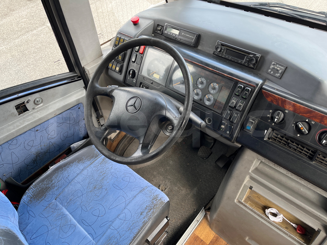 Coach Mercedes-Benz Vario: picture 18