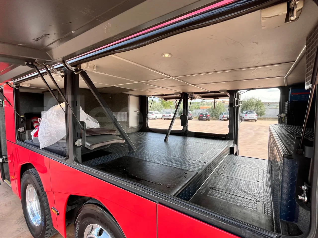 Coach Neoplan Skyliner: picture 8