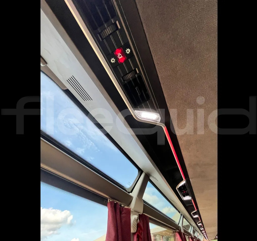 Coach Neoplan Skyliner: picture 19