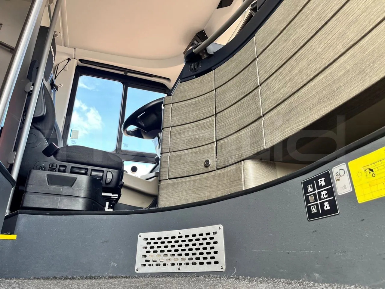 Coach Neoplan Skyliner: picture 20