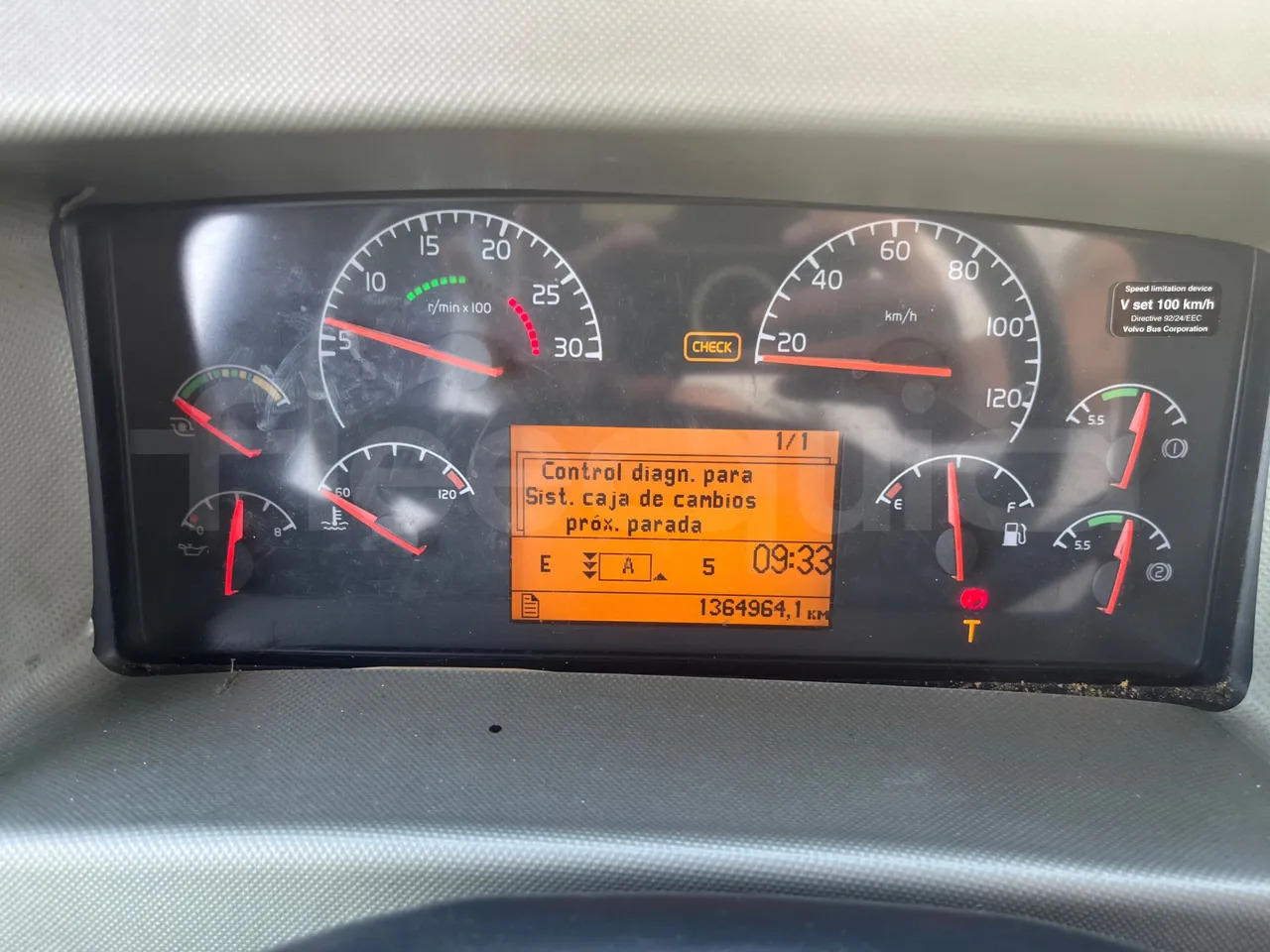 Volvo B12B - Coach: picture 2 Volvo B12B - Coach: picture 2