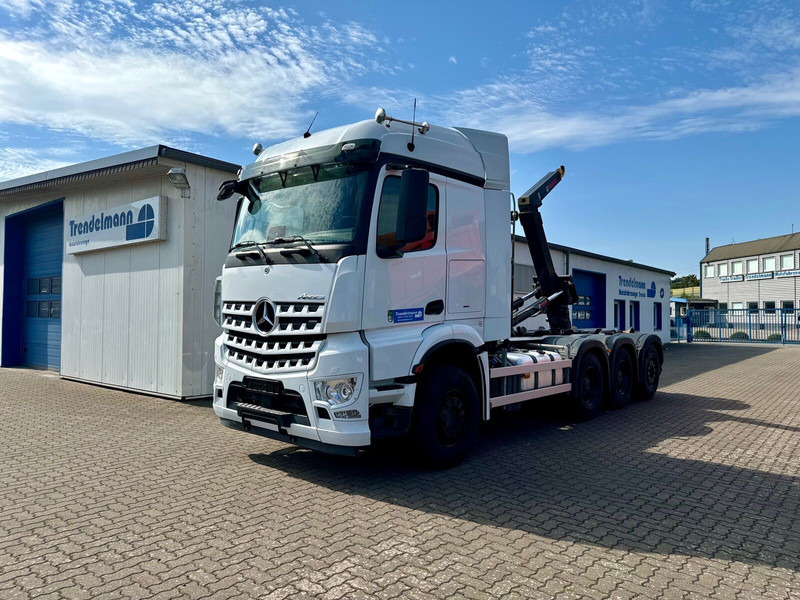 Mercedes-Benz Arocs MP5 3253 8x4 Tridem ARK HIAB 24 to - Hook lift truck: picture 1 Mercedes-Benz Arocs MP5 3253 8x4 Tridem ARK HIAB 24 to - Hook lift truck: picture 1