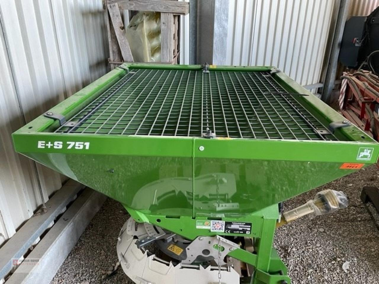 Amazone E+S 751 - GRÜN- WINTERDIENST - Sand/ Salt spreader: picture 3 Amazone E+S 751 - GRÜN- WINTERDIENST - Sand/ Salt spreader: picture 3