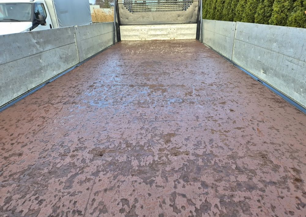 Iveco 65C15 3.0 150KM/ Skrzyniowy/ - Open body delivery van: picture 4 Iveco 65C15 3.0 150KM/ Skrzyniowy/ - Open body delivery van: picture 4