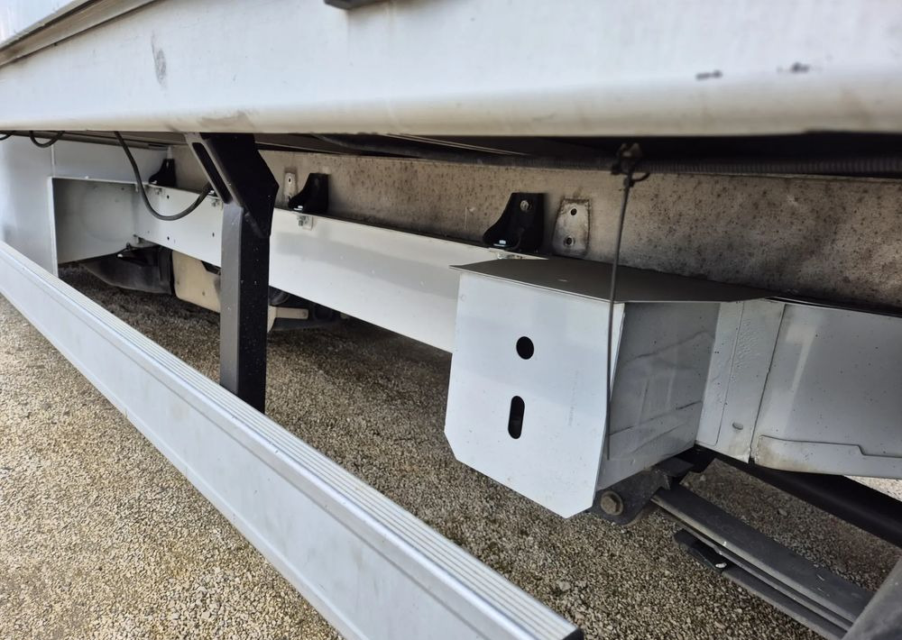 Renault 2.3 Plandeka Burto-Firanka 10 palet - Open body delivery van: picture 4 Renault 2.3 Plandeka Burto-Firanka 10 palet - Open body delivery van: picture 4