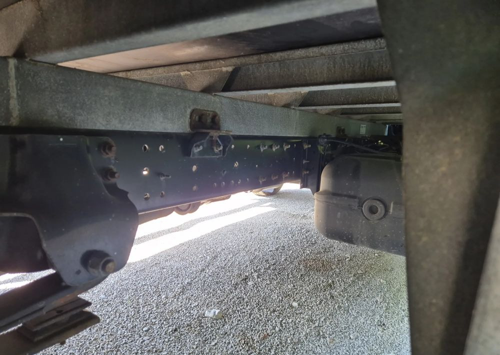 Renault D Gama 3.0Dxi 150KM Iveco Plandeka - Open body delivery van: picture 5 Renault D Gama 3.0Dxi 150KM Iveco Plandeka - Open body delivery van: picture 5