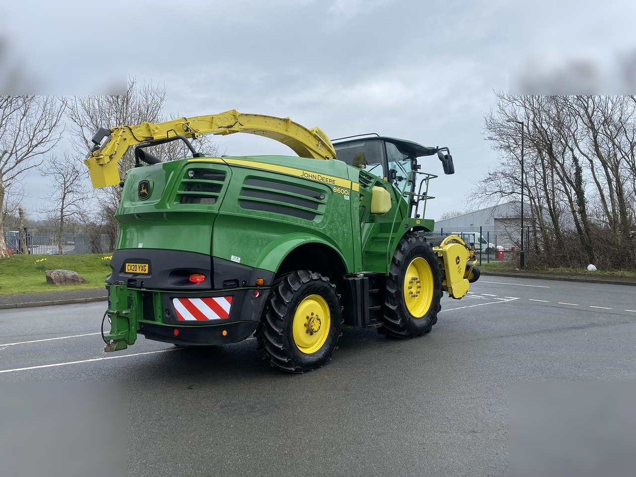 2020 JOHN DEERE 8600 - Forage harvester: picture 5 2020 JOHN DEERE 8600 - Forage harvester: picture 5