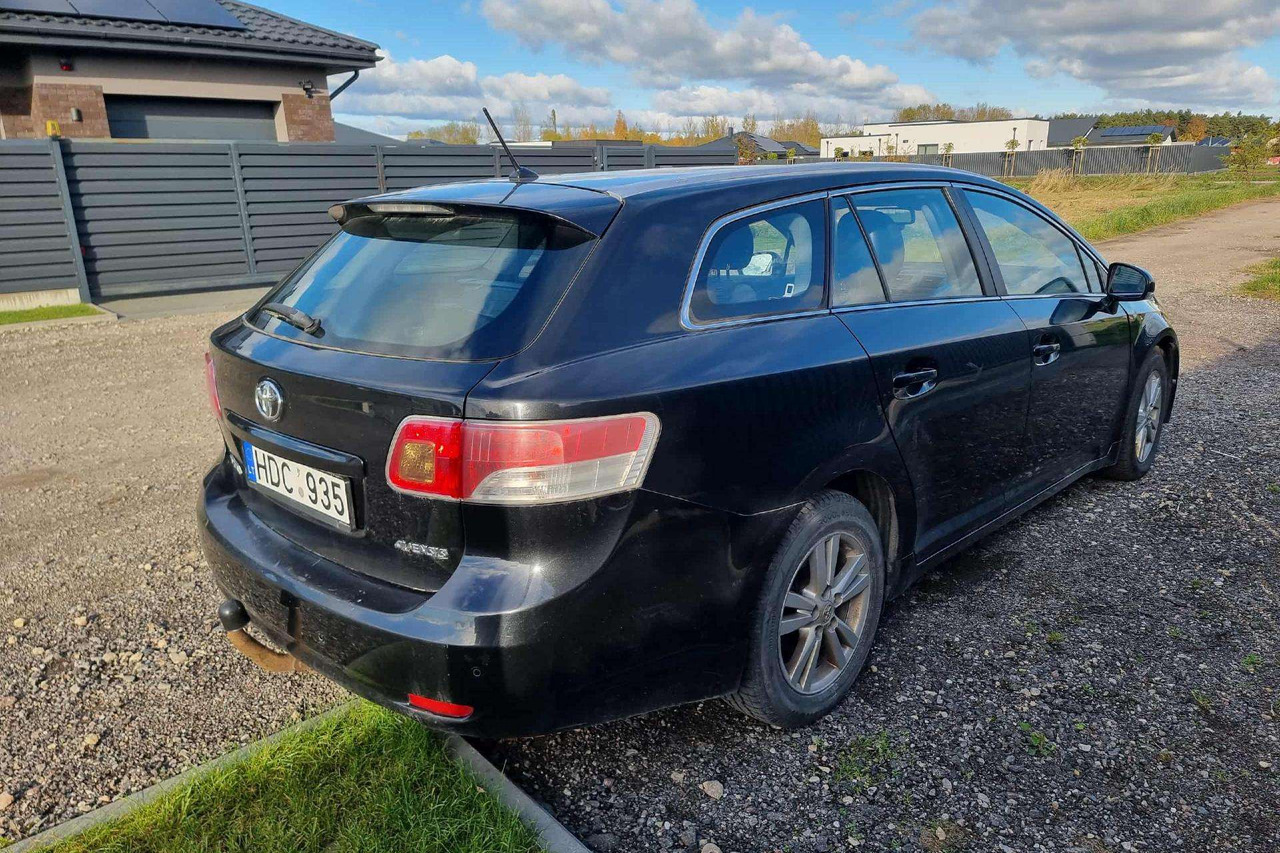 Toyota Avensis - Station wagon: picture 5 Toyota Avensis - Station wagon: picture 5