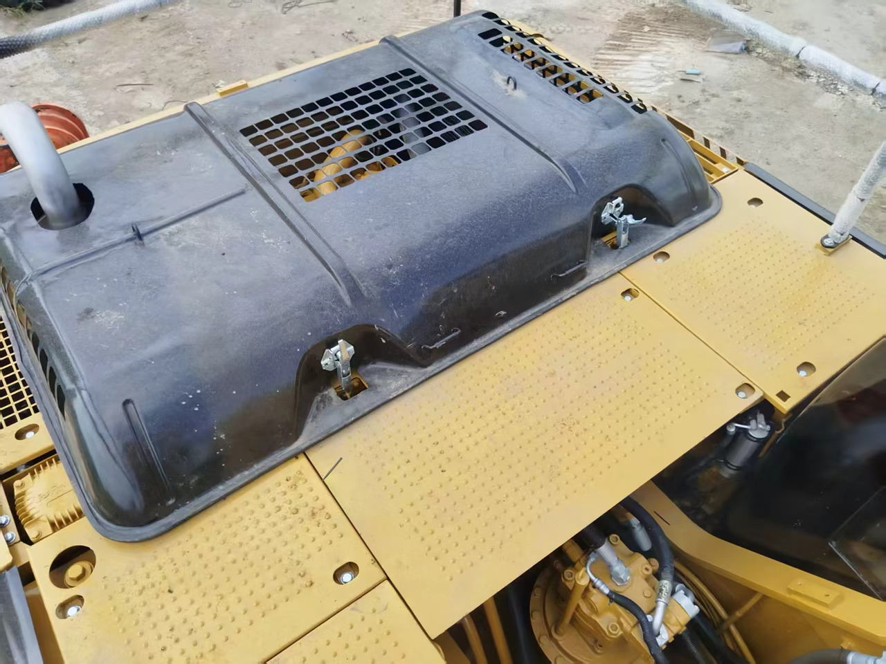 Crawler excavator CATERPILLAR 330DL good condition 2024 30 ton excavator for sale: picture 6 Crawler excavator CATERPILLAR 330DL good condition 2024 30 ton excavator for sale: picture 6