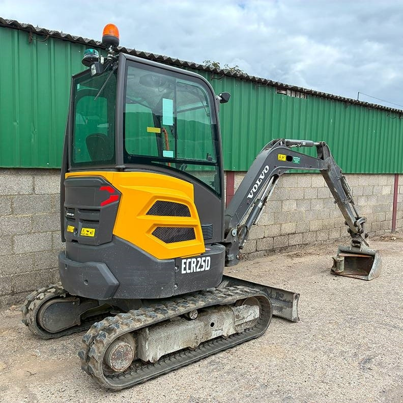 Volvo ECR25D - Mini excavator: picture 2 Volvo ECR25D - Mini excavator: picture 2